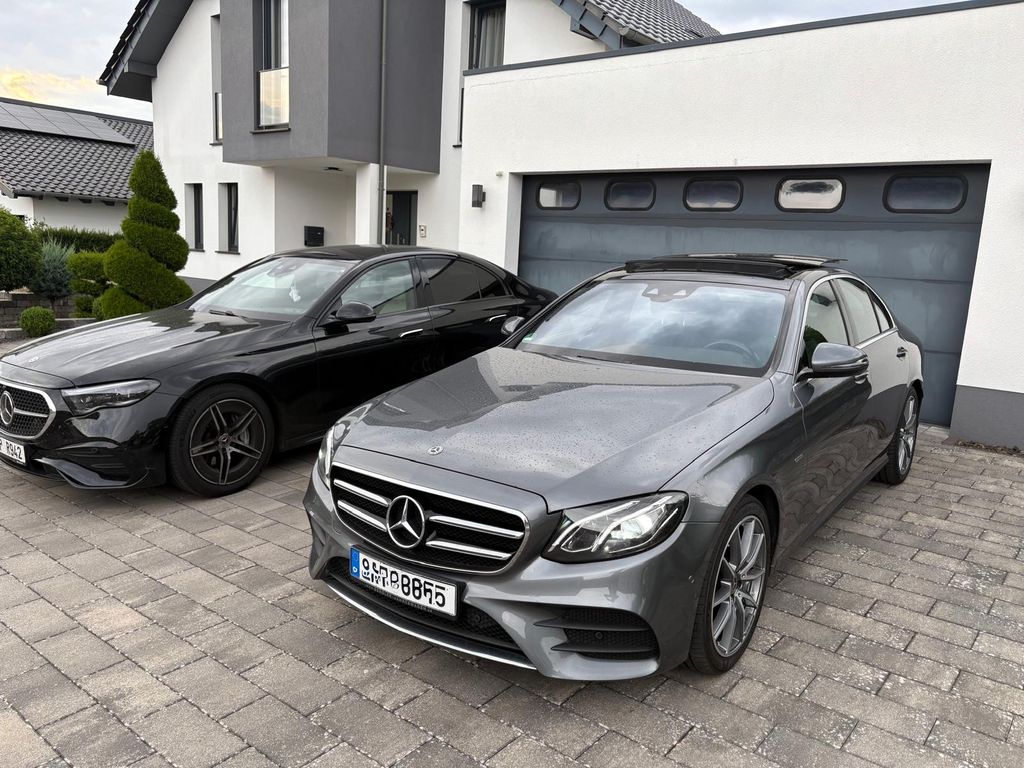 Image of Mercedes-Benz E 220