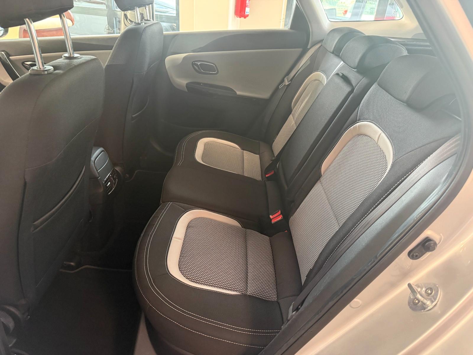 Kia Ceed Sportswagon Spirit Behindertenger. Handgas