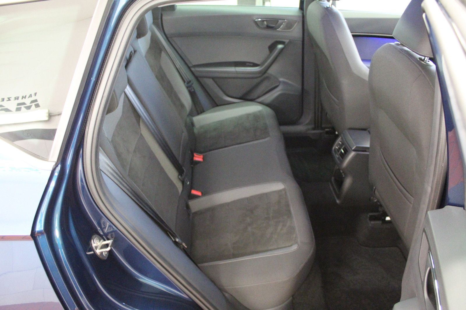 Fahrzeugabbildung SEAT Ateca 1.5 TSI ACT 110kW Xcellence DSG *Winterräd