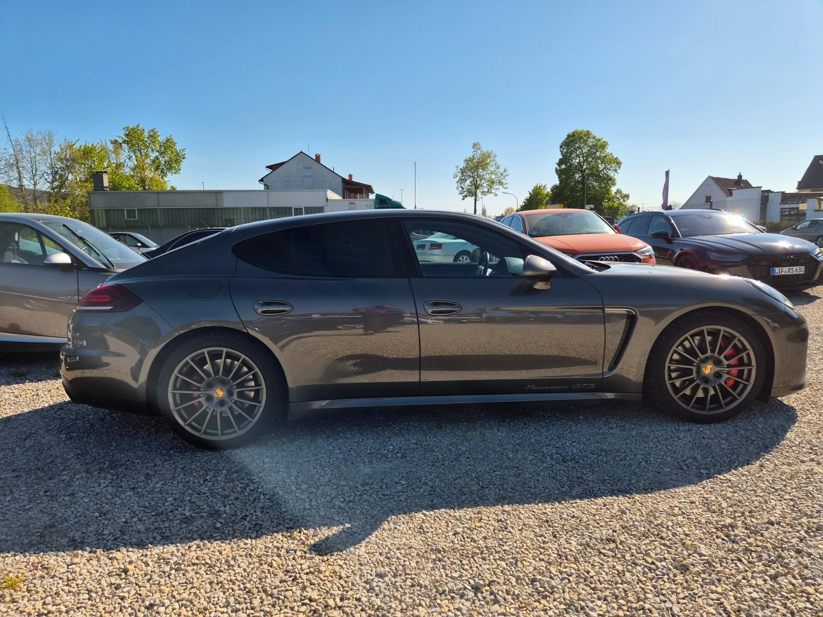 Porsche Panamera GTS 4.8 V8 441ch - PDCC - PCM - Historique d'entretien - Freins neufs - Vidange moteur & boites