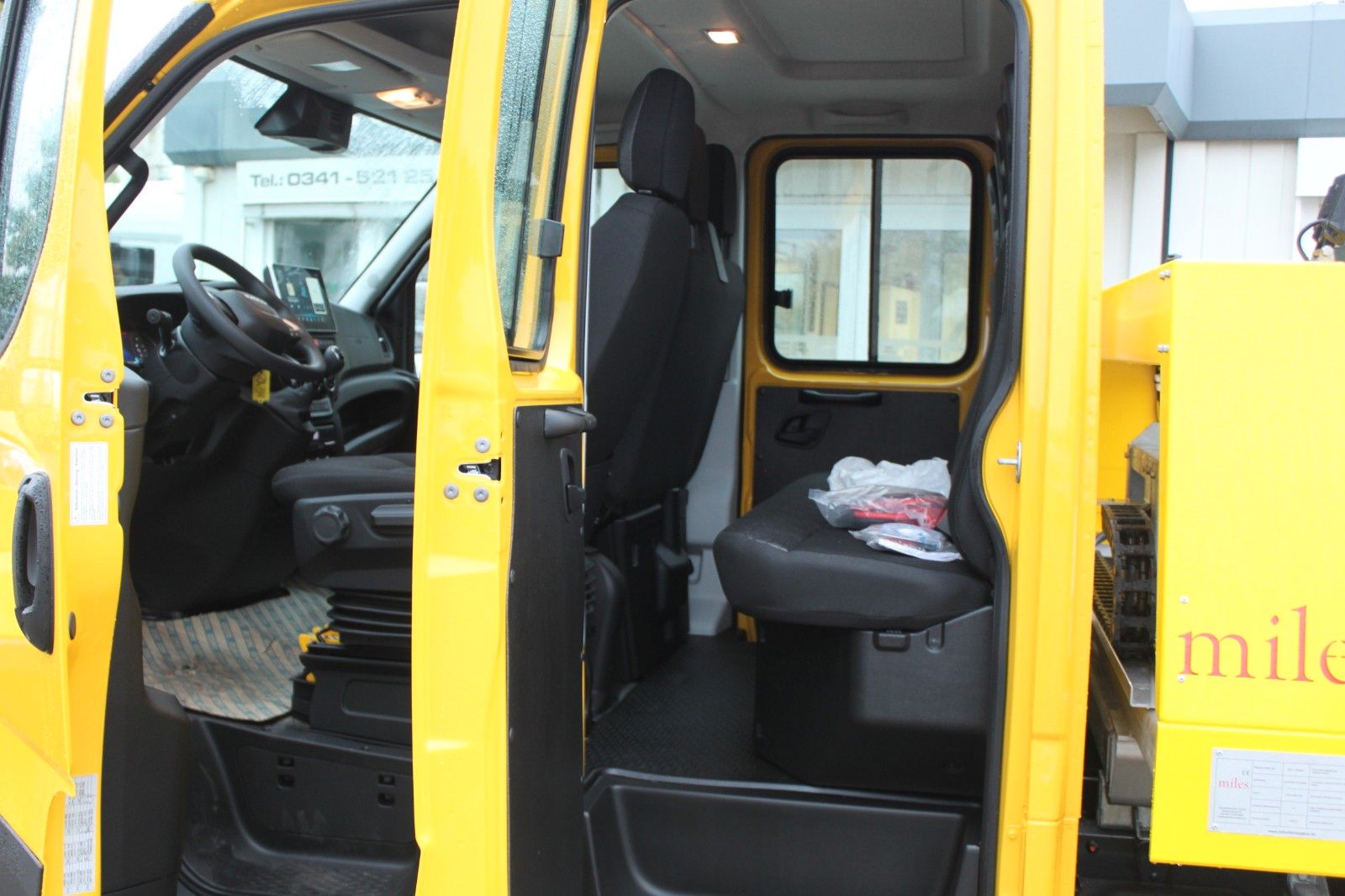 Fahrzeugabbildung Iveco Daily 70 C 18H D Schiebeplateau