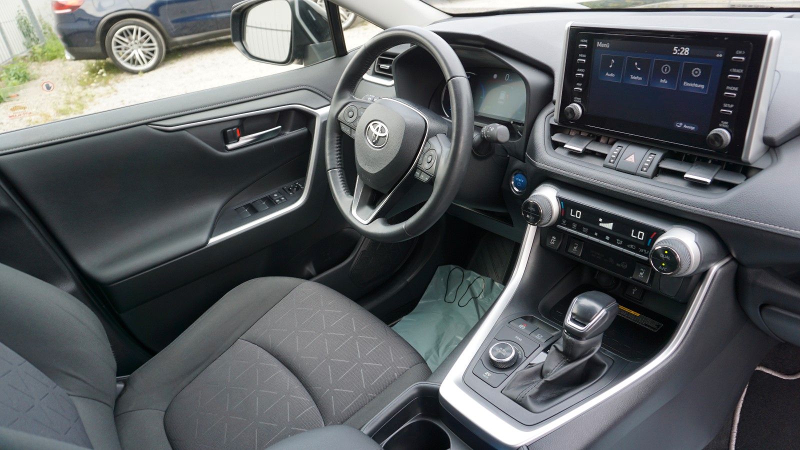 Fahrzeugabbildung Toyota RAV4 Hybrid 4x4 Team Deutschland LED,ACC,SH,AHK