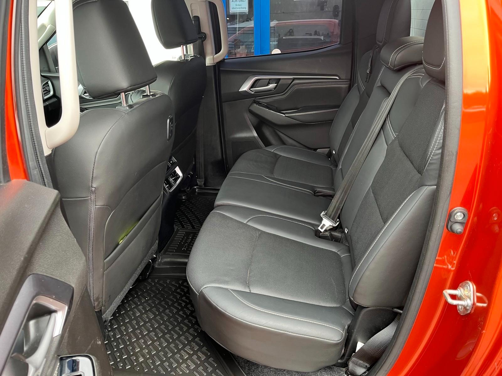 Isuzu D-Max Double Cab 4x4 LSE AT Plane mit Spriegel