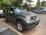 Nissan Pathfinder 0,4l V6 Benziner BJ 2005 - Nissan Pathfinder: 4.0