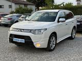 Mitsubishi Outlander 4WD 7-Sitzer Xenon Kamera 6-Gang AHK - Mitsubishi Gebrauchtwagen in München