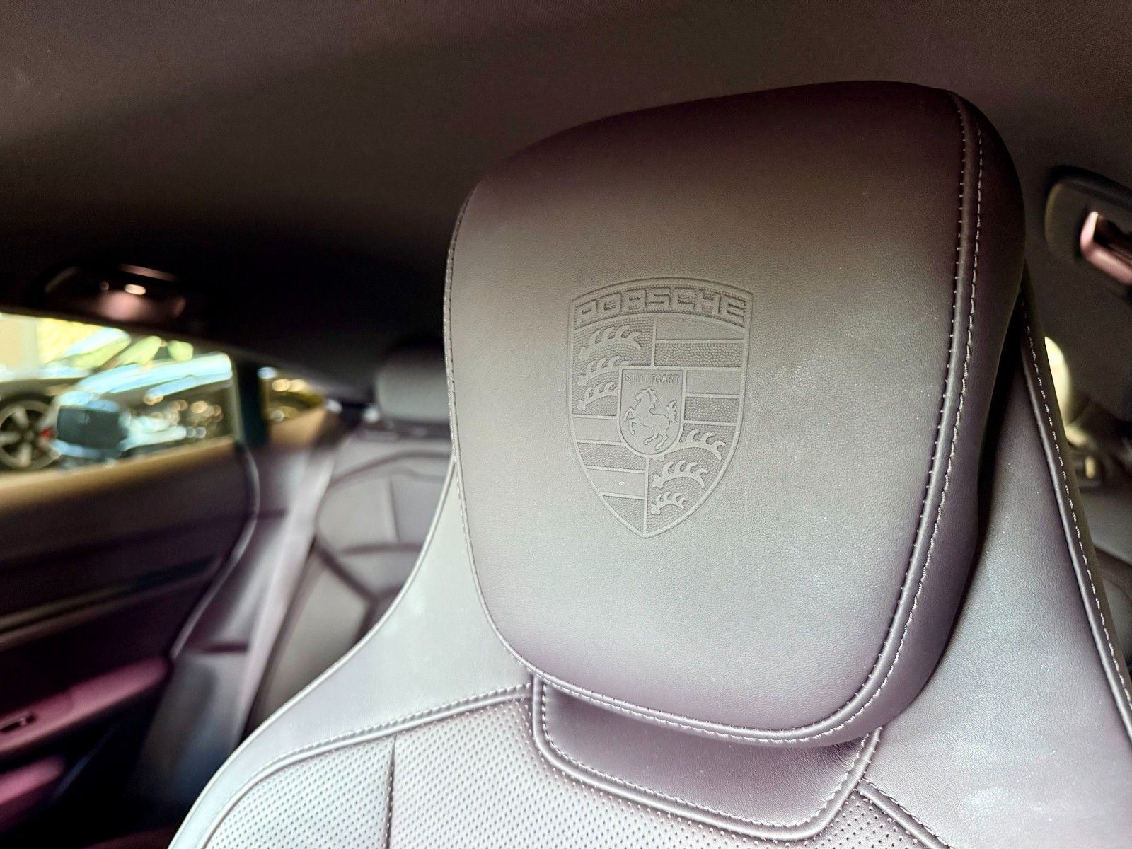 Fahrzeugabbildung Porsche Taycan Performance/HeadUP/SportDesign/APPROVED