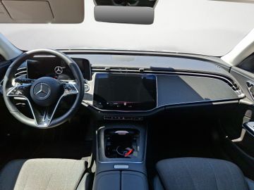 Mercedes E 300 - 12