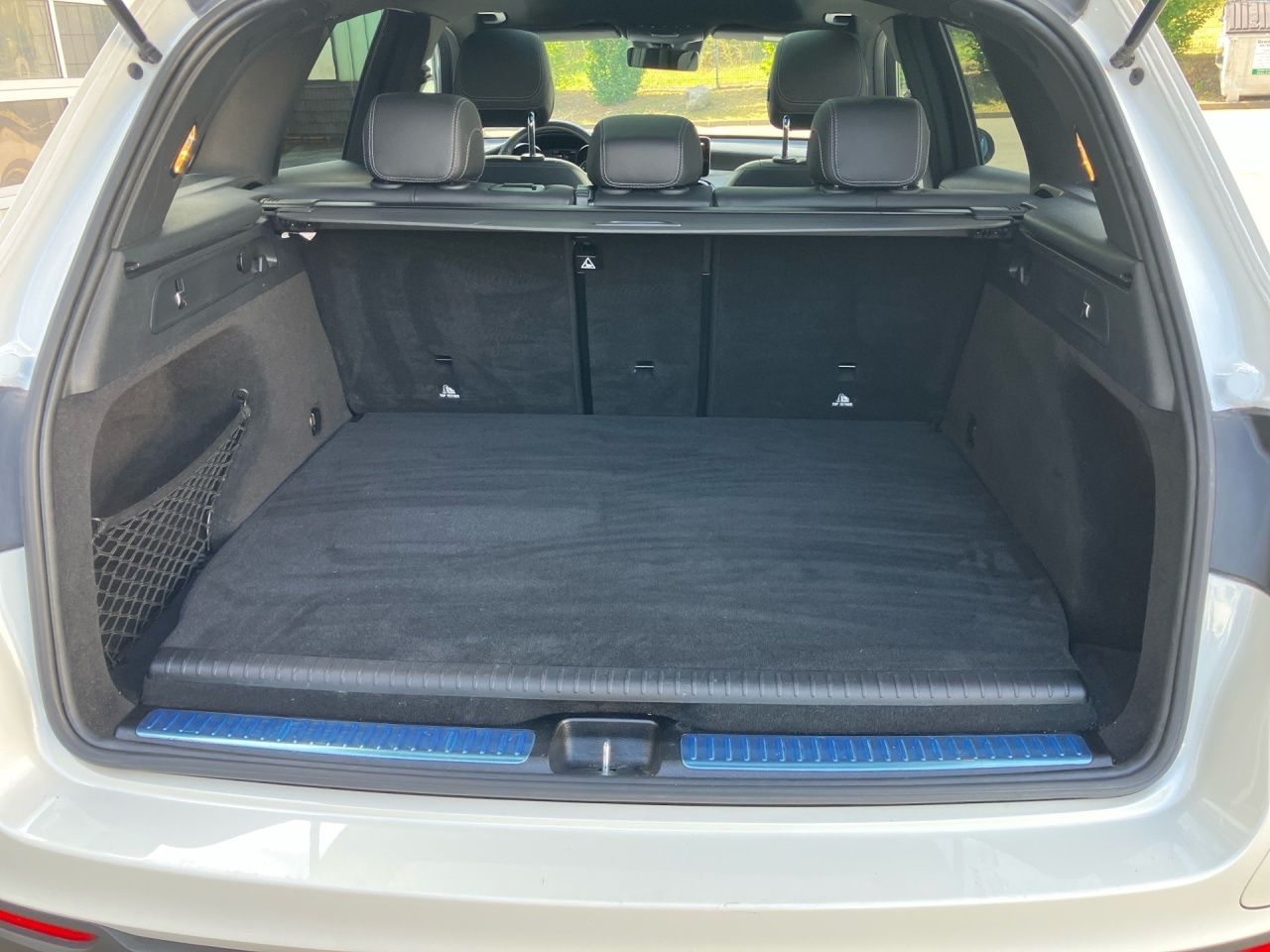 Fahrzeugabbildung Mercedes-Benz GLC 300 e 4M AMG+PANO+NIGHT+MEMORY+STNDHZ+AMBIE+