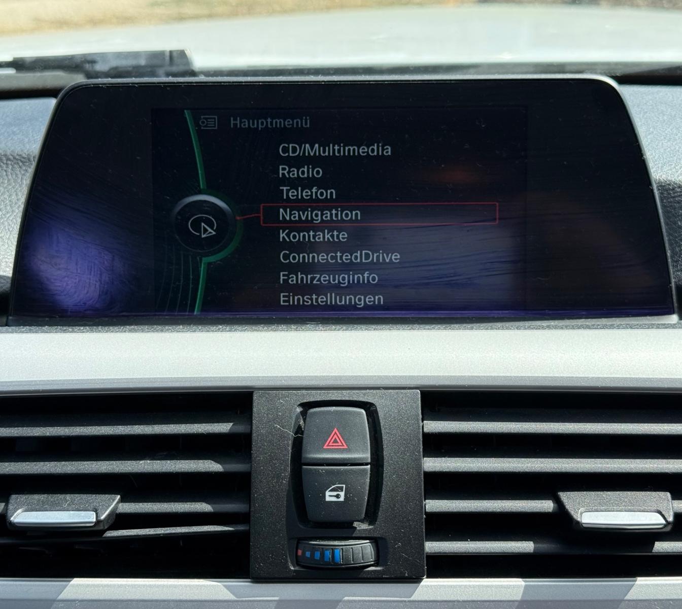BMW 320 2013 — photo 14