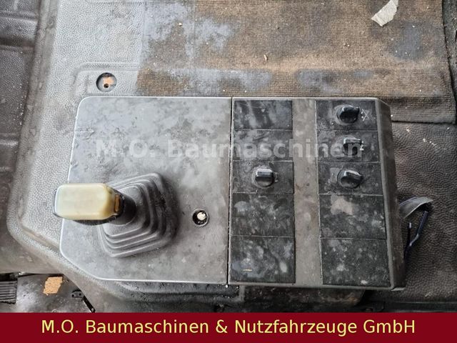 Fahrzeugabbildung Mercedes-Benz 2534 L / Saug / Spühlwagen / 6x2 / Euro 1 /