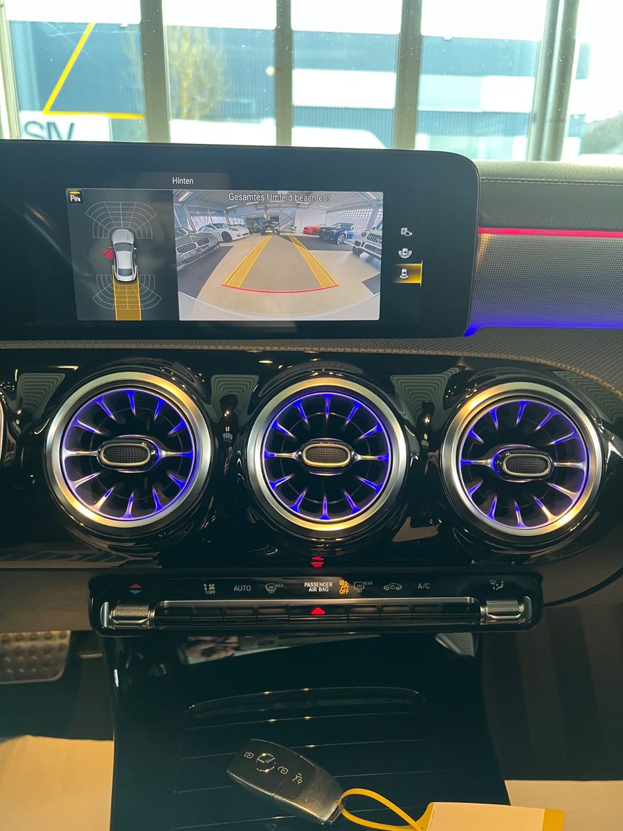 Fahrzeugabbildung Mercedes-Benz CLA 200 Edition AMG LINE *PANO*AMBIENTE*WIDE*