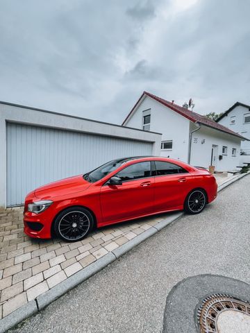 Mercedes-Benz Mercedes - Benz CLA 200 AMG line+Night Paket