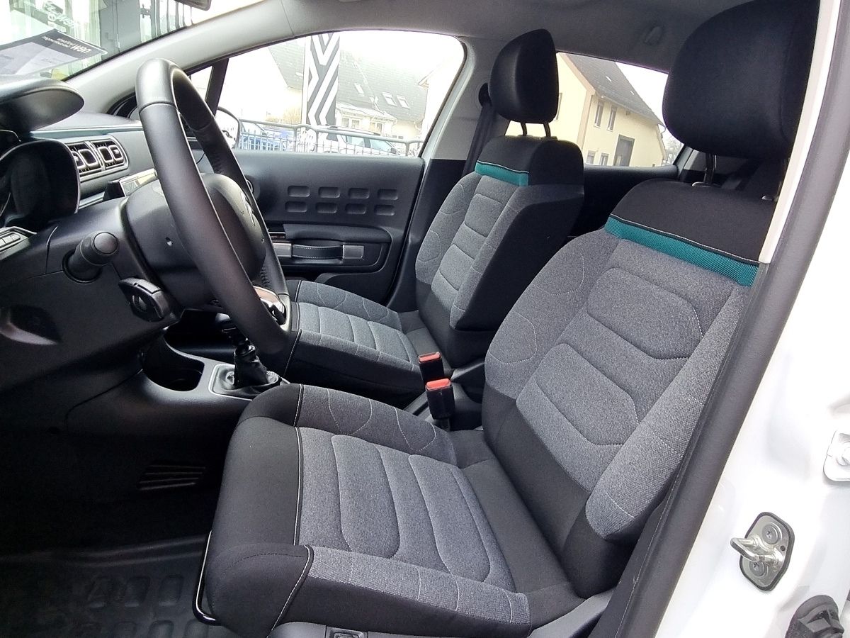 Fahrzeugabbildung Citroën C3 PureTech 110 Shine