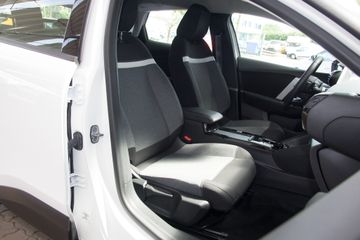 Citroën C4 1.2 Pure Tech 130 Feel KAMERANAVISHZG