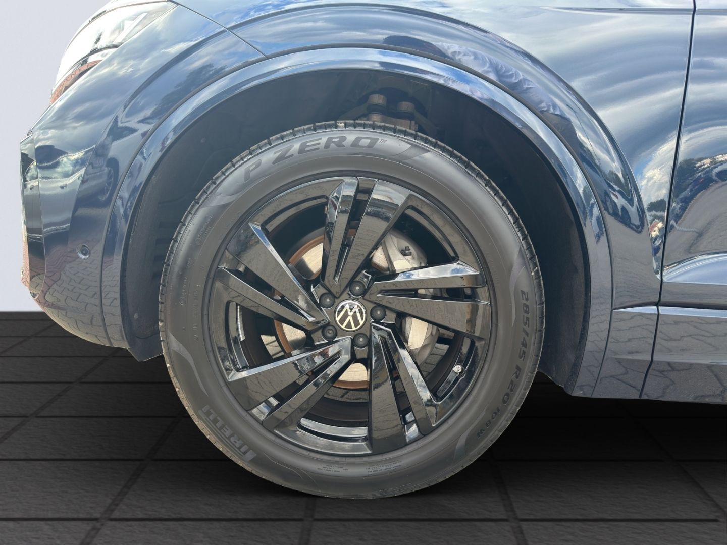 Touareg 3.0l TDI V6 4Motion DSG  R-Line LED Pano