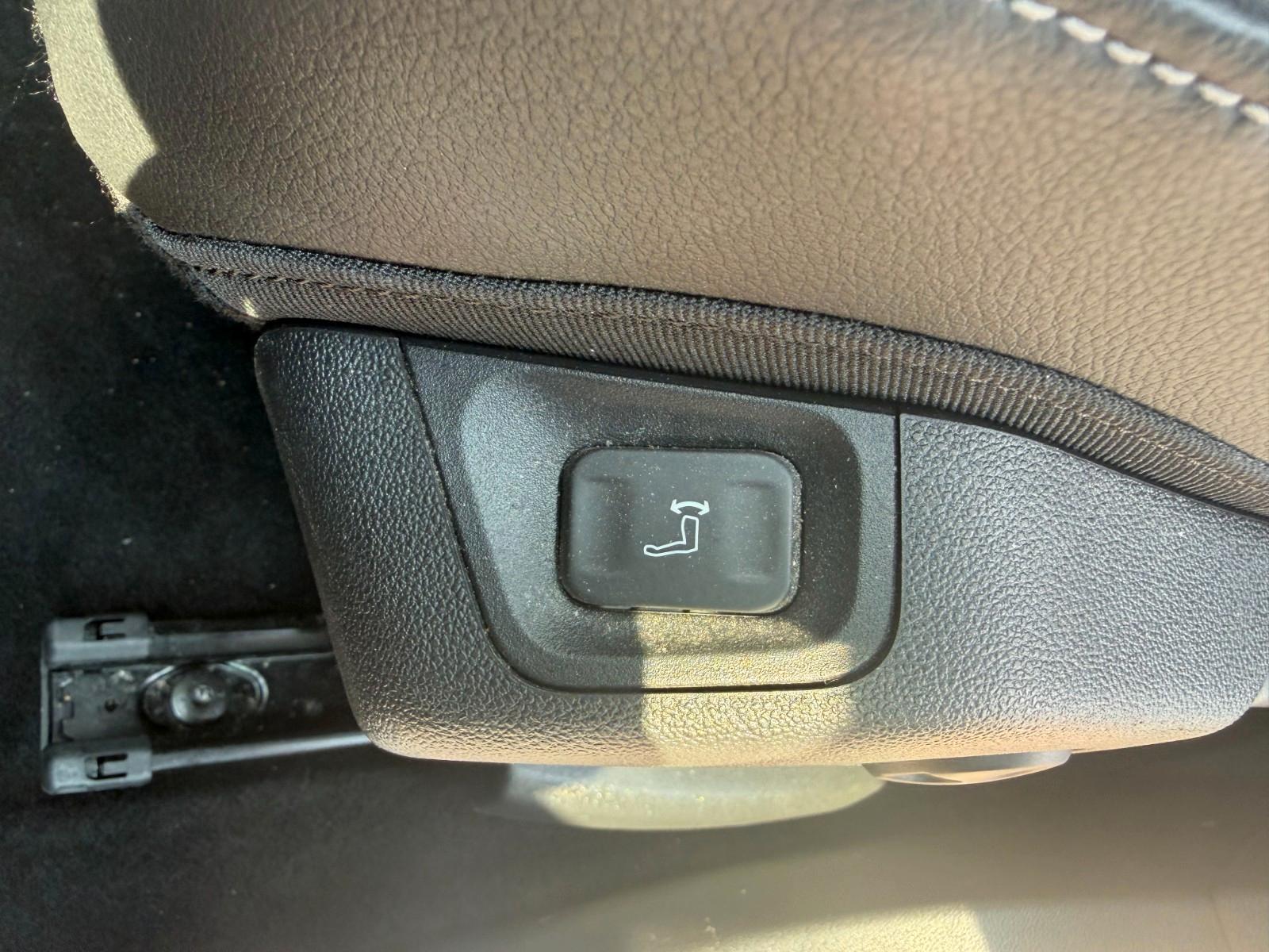 Opel Grandland (X)*Auto*Navi*RFK*Pano*AHK*LED*TÜV*Gar