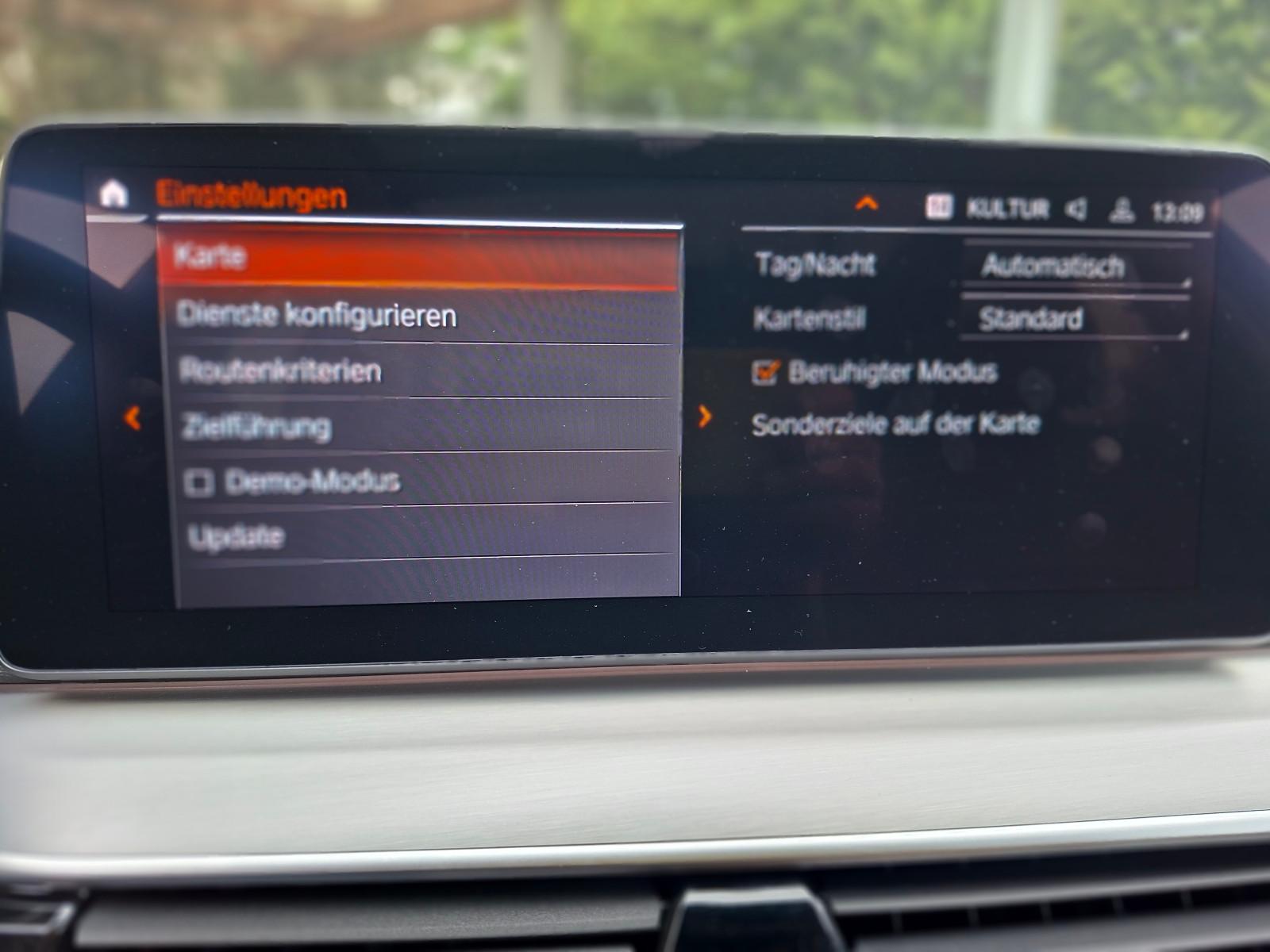 BMW Tour 530d xDrive LuxuryLine+HEAD-UP+STANDHZG+WR