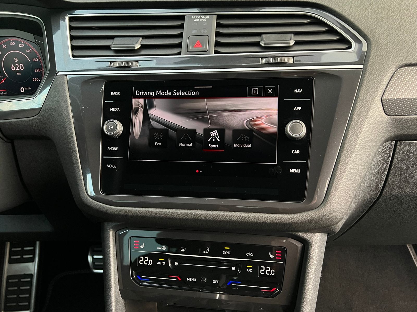 Fahrzeugabbildung Volkswagen Tiguan Allspace R-Line 2.0 TDI DSG 4MOTION *AHK,