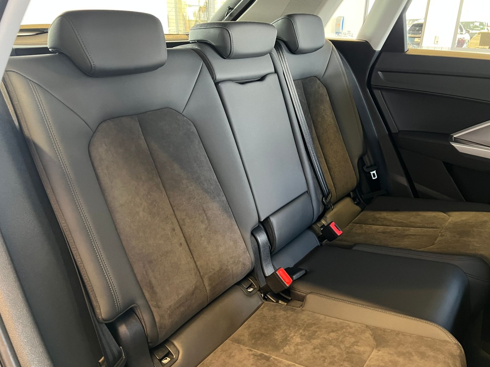 Fahrzeugabbildung Audi Q3 40 2.0 TFSI s-tronic quattro S line *AHK, Kam