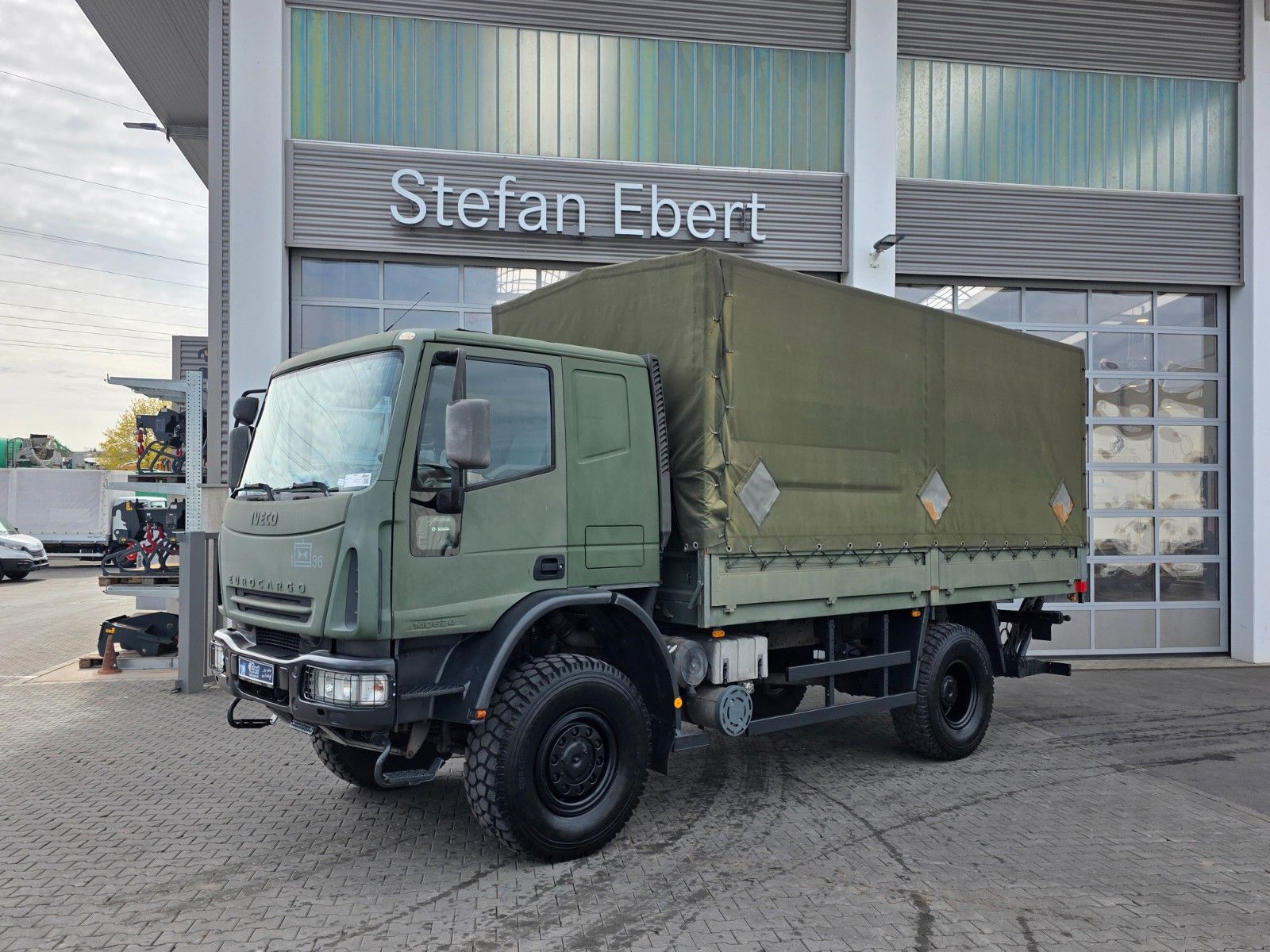 Fahrzeugabbildung Iveco Eurocargo ML140E21 LBW 3 Sitze Differenziale