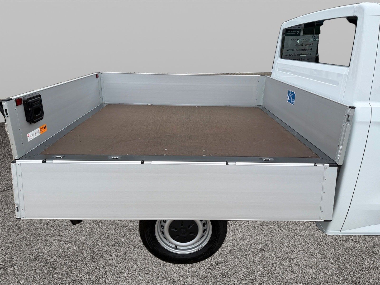 Fahrzeugabbildung Volkswagen Transporter Pritsche DoKa *Lang*AHK*Klima