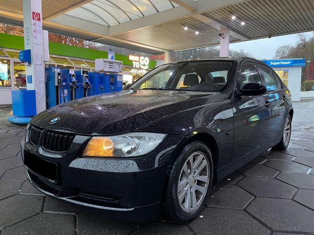 BMW 318i (E90) tüv 05.2026 START STOP