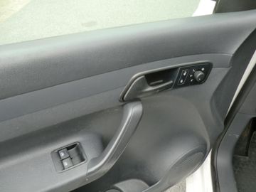 Volkswagen Caddy - 10