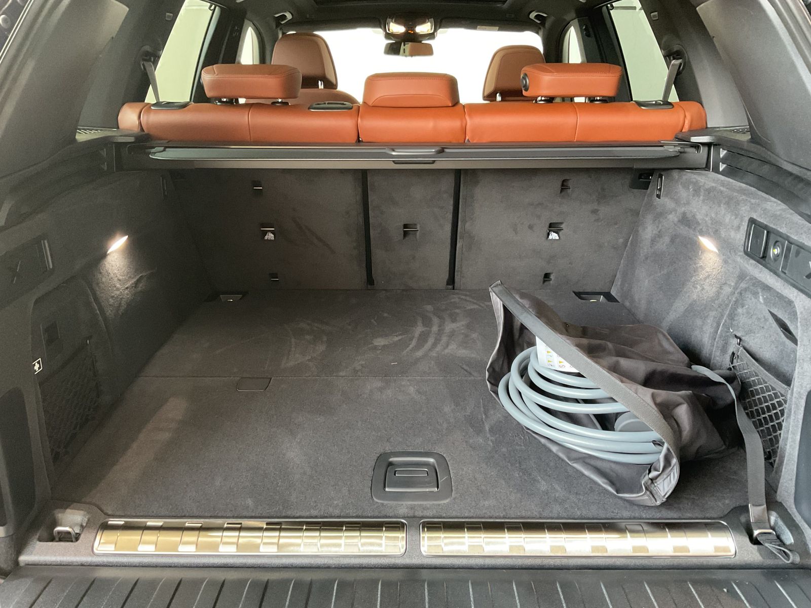 Fahrzeugabbildung BMW X5 xDrive50e M Sportpaket Pro Komfortpaket Plus