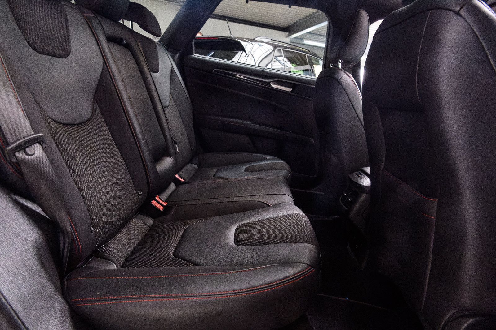 Fahrzeugabbildung Ford Mondeo Turnier ST-Line+PANO+LED+GJR+ACC+SHZ+MEMO