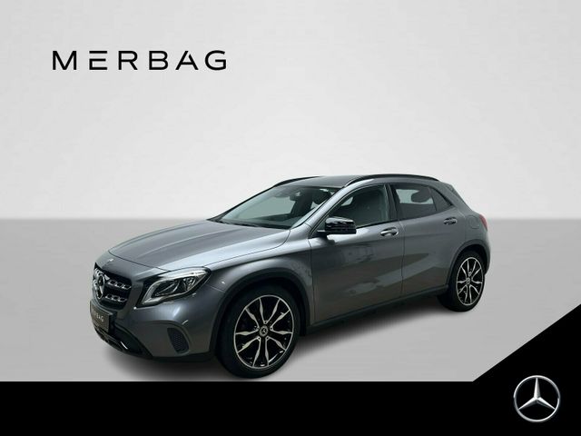 Mercedes-Benz GLA 180 Night+19"+LED+Kamera+EasyPack