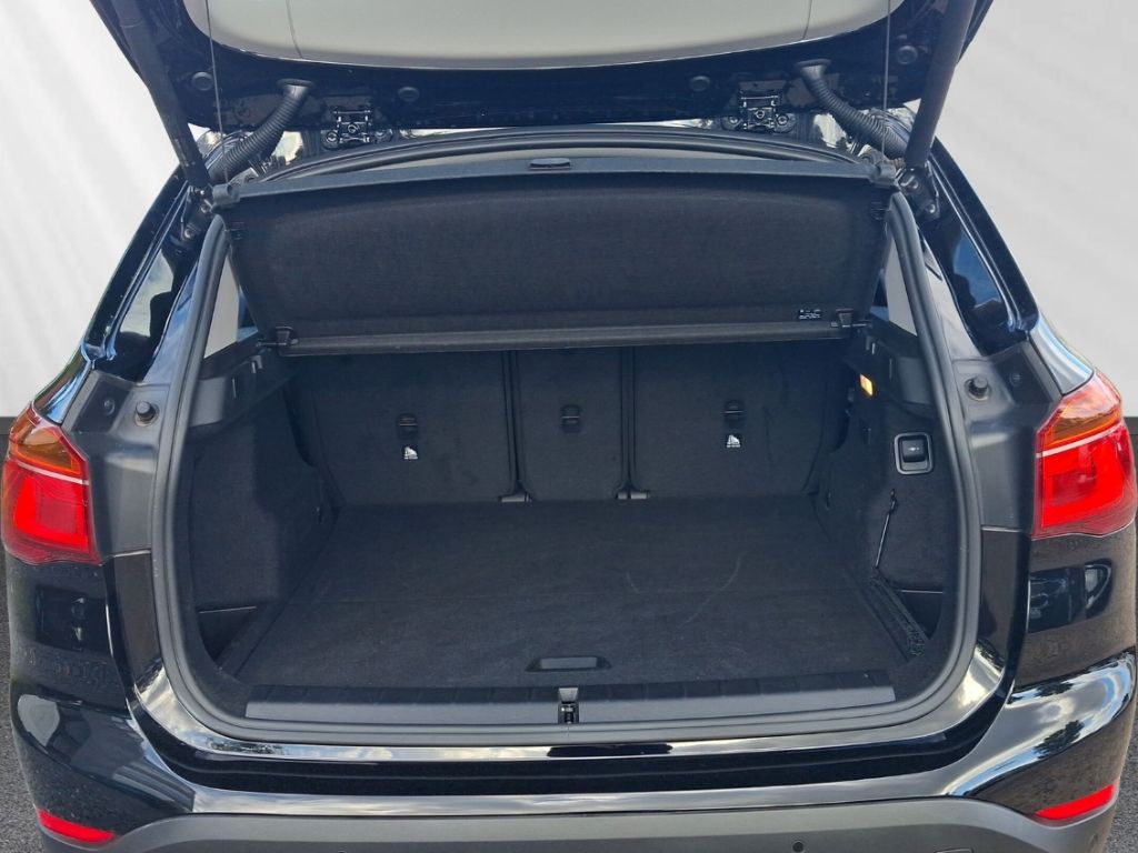 BMW X1 xDrive25e RFK elektr. Heckklappe Lordosenstüt foto 14