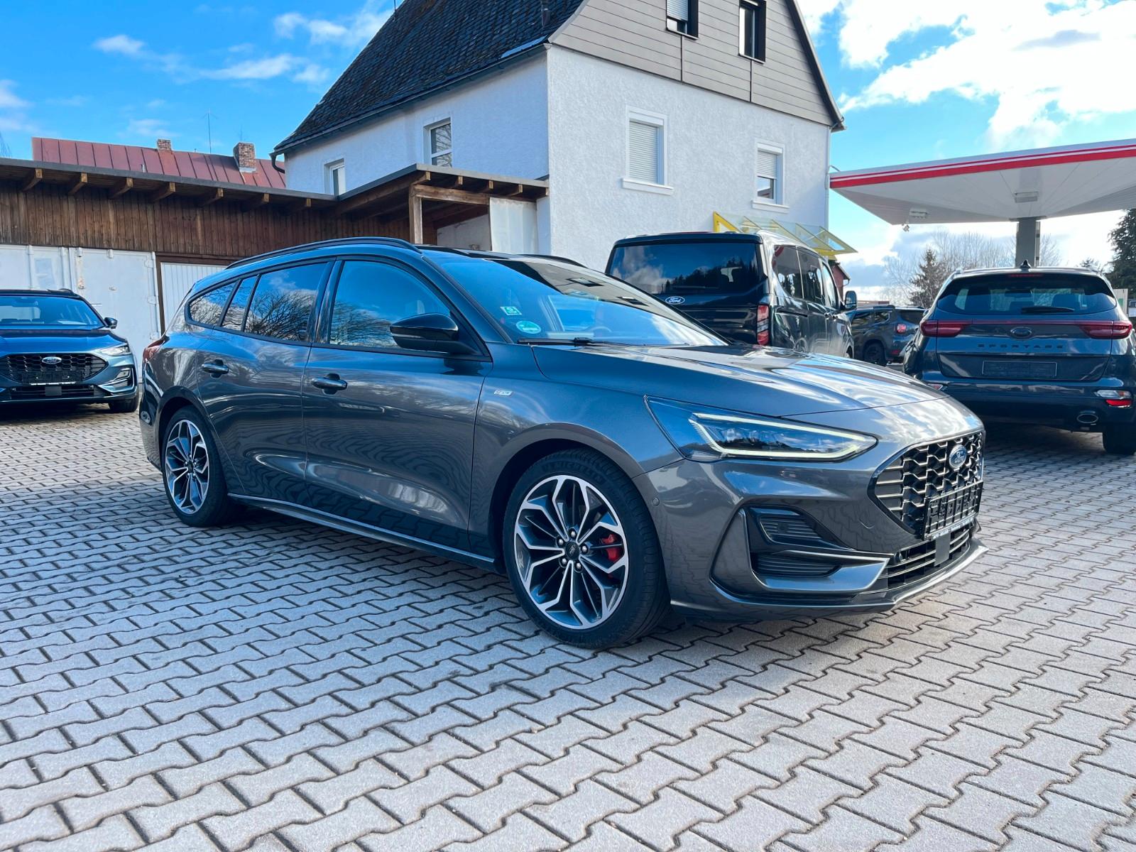 Ford Focus Turnier ST-Line X - Matrix LED, B&O, ACC