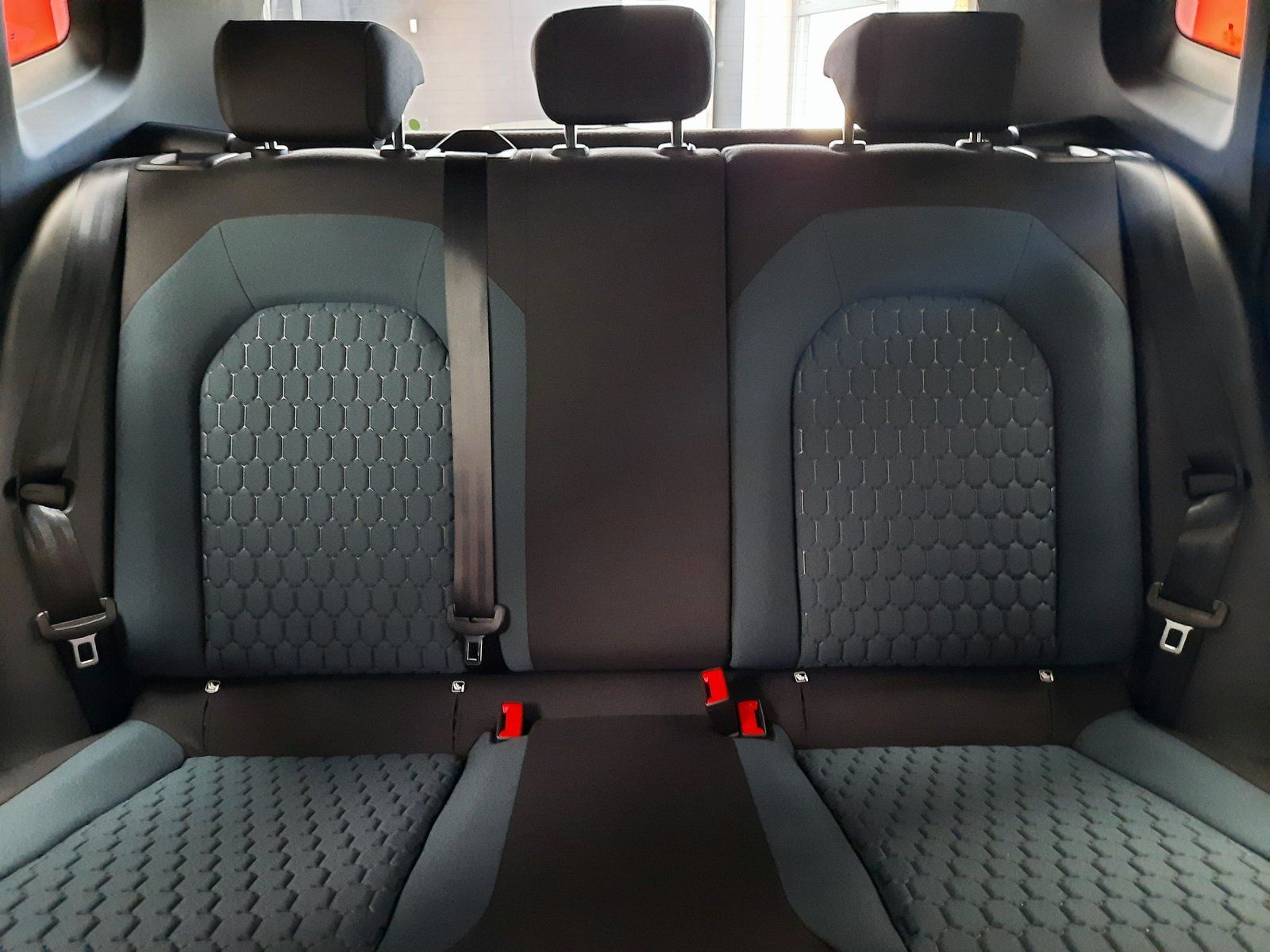 Fahrzeugabbildung SEAT Arona Facelift Style TSI*LED*Sitzhzg*PDC*ACC*APP