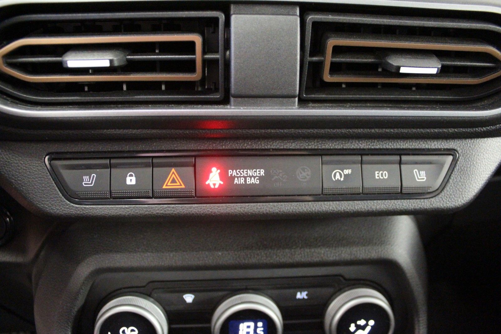 Fahrzeugabbildung Dacia Jogger TCE 110 Extreme+ 5-Sitzer *AHK*