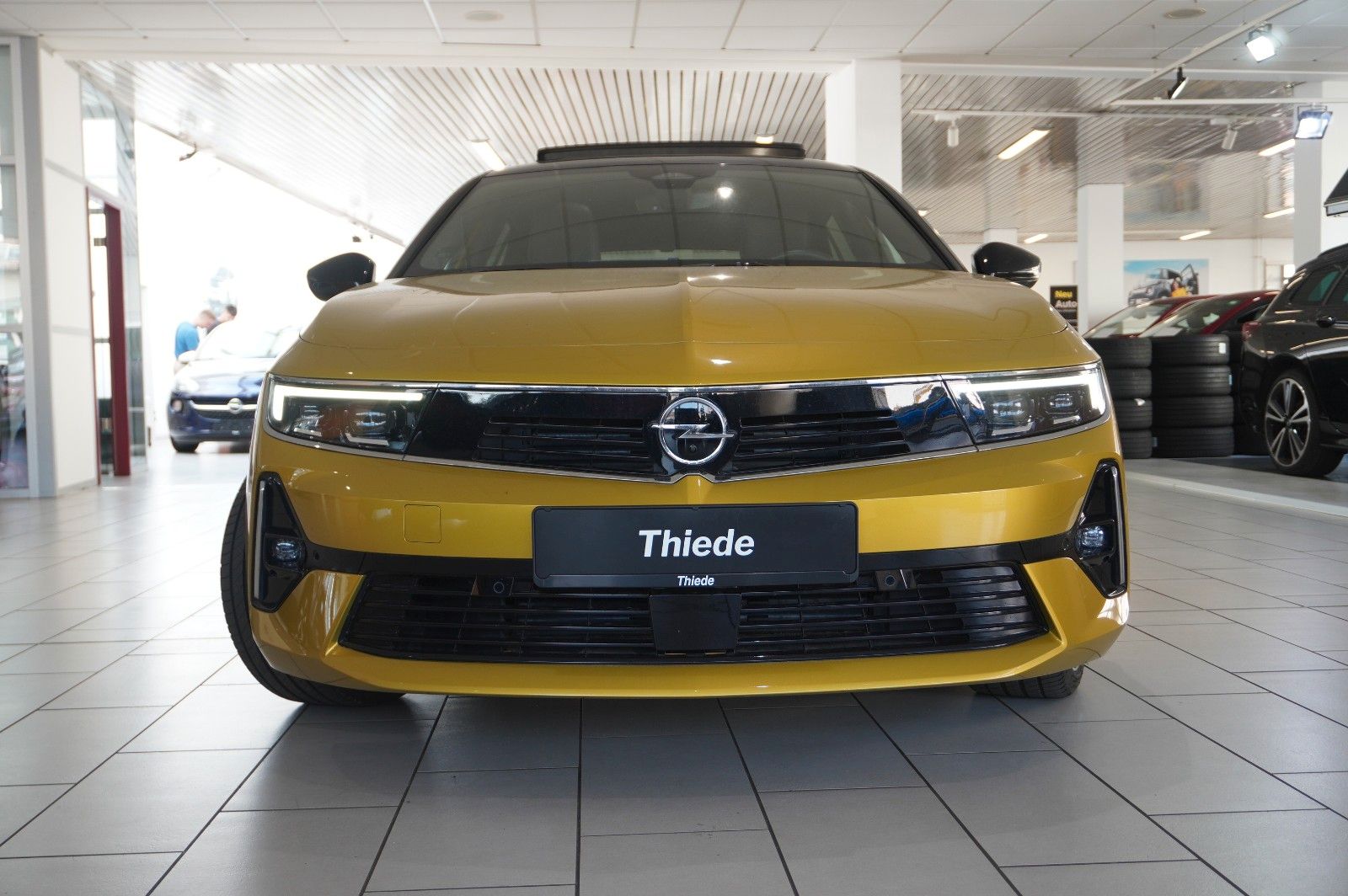 Fahrzeugabbildung Opel Astra L Lim. 1.2T ULTIMATE NAVI/LED/360°/PANO/SH