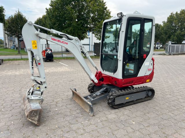 Takeuchi TB 216 V4 Bj 22, 100 BH Powertilt HS01 3 Löffel