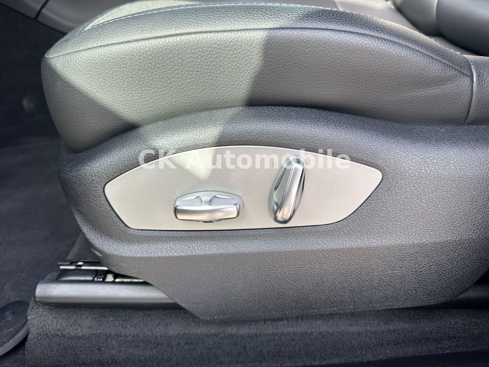 Fahrzeugabbildung Porsche Macan S Car Connect/Navi/LED/BOSE/Kamera/AHK