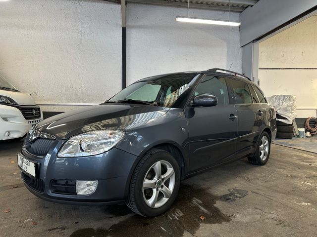 Skoda Fabia Combi Elegance 1,4*1.Hand*S-Heft*8xAlu*PDC