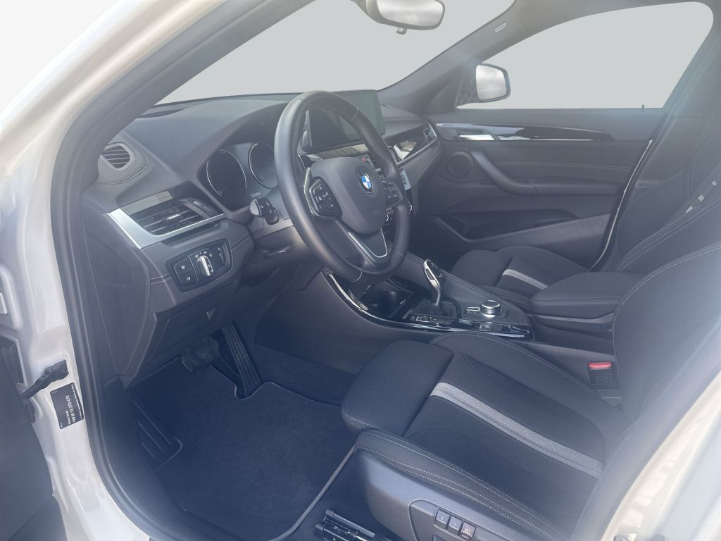 BMW X2 sDrive18i Aut. Advantage Plus LED Head-Up foto 11