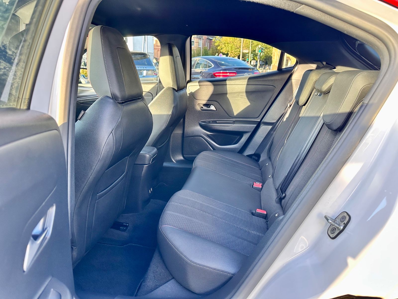 Fahrzeugabbildung Opel MOKKA GS LINE*1.HAND+KAMERA+LED*