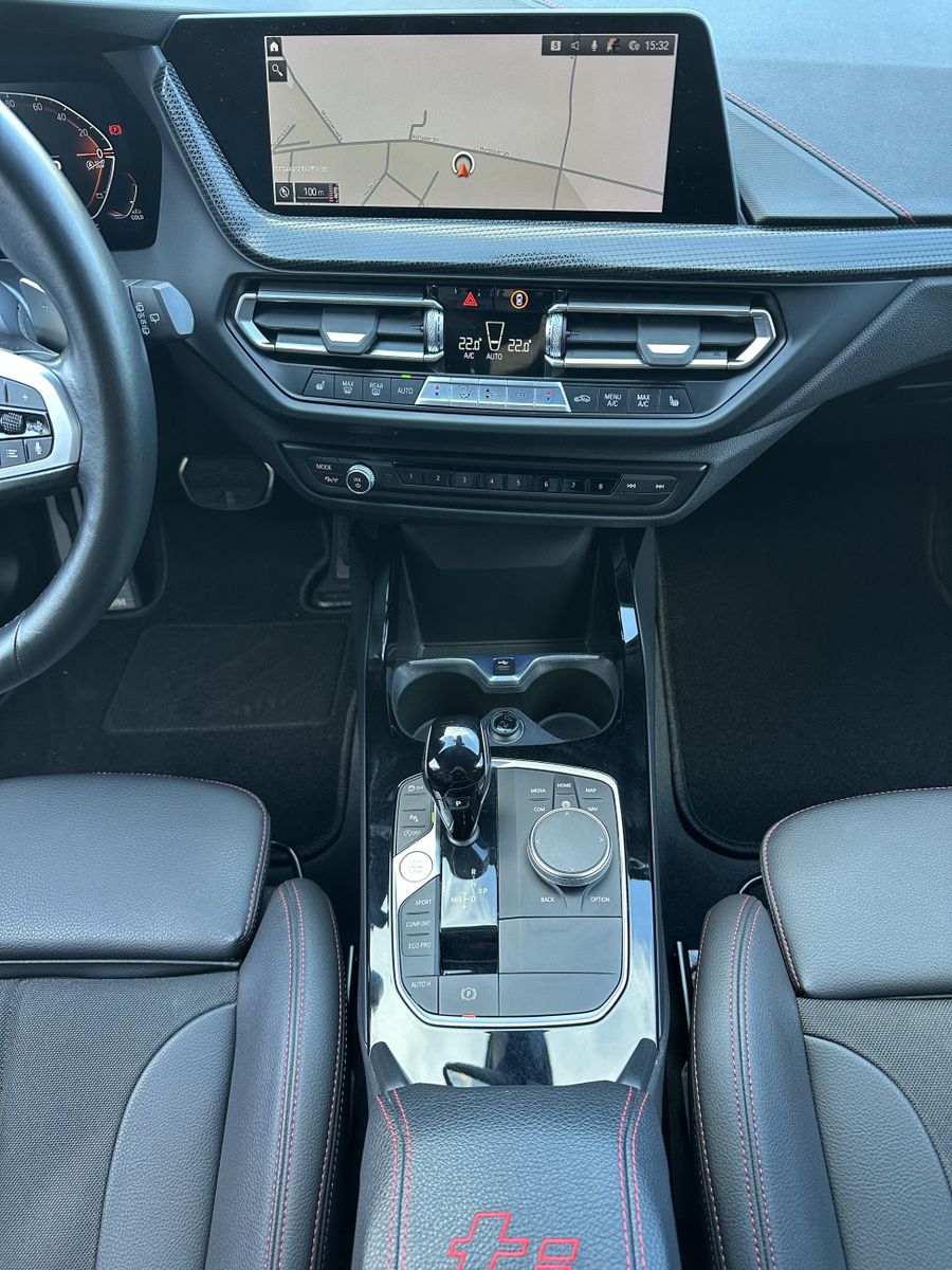 Fahrzeugabbildung BMW 128ti 5-Türer Sport-Aut NAV+LED+HIFI+19ZO+SHZ+VC