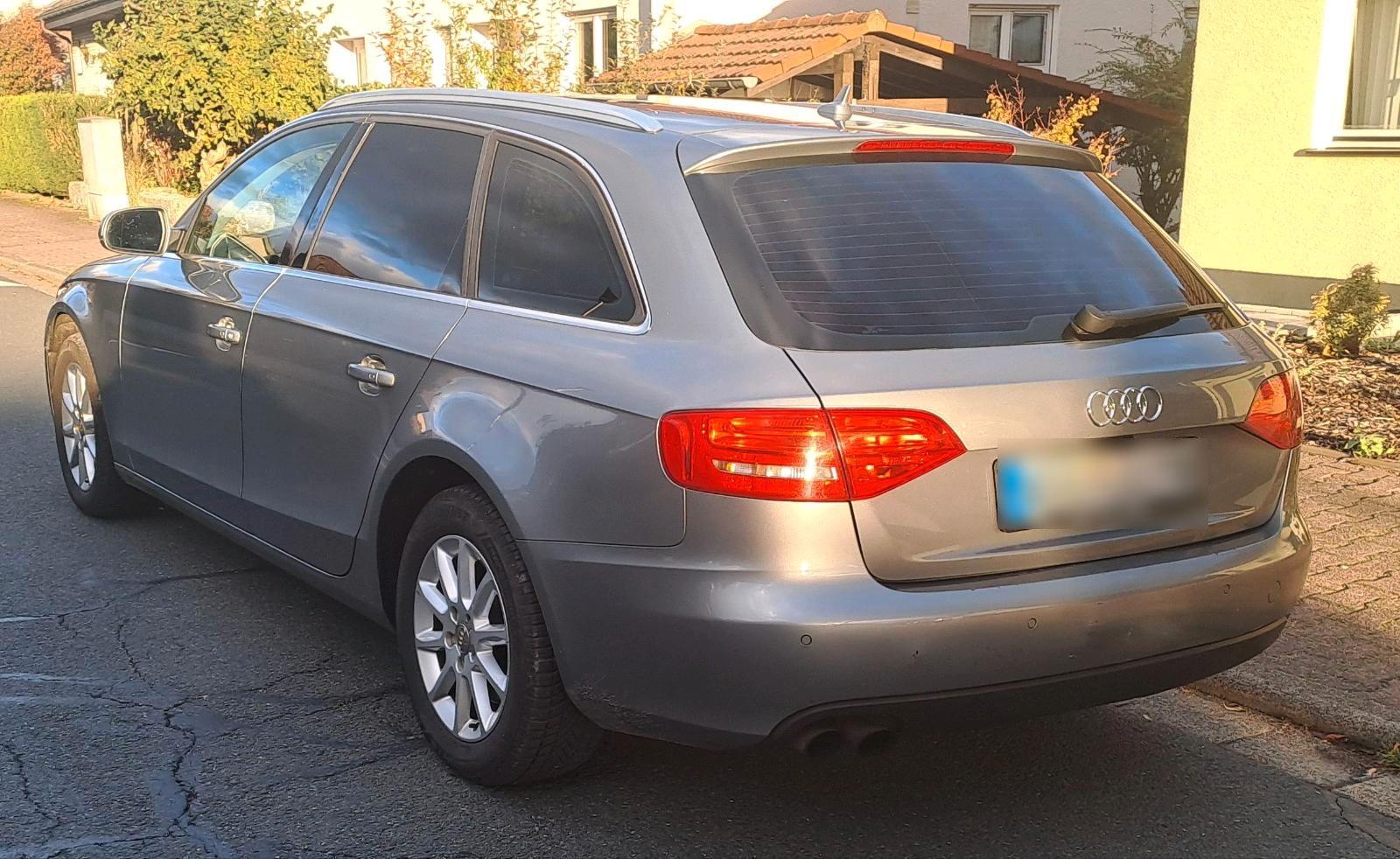 Audi A4 2010 — interior