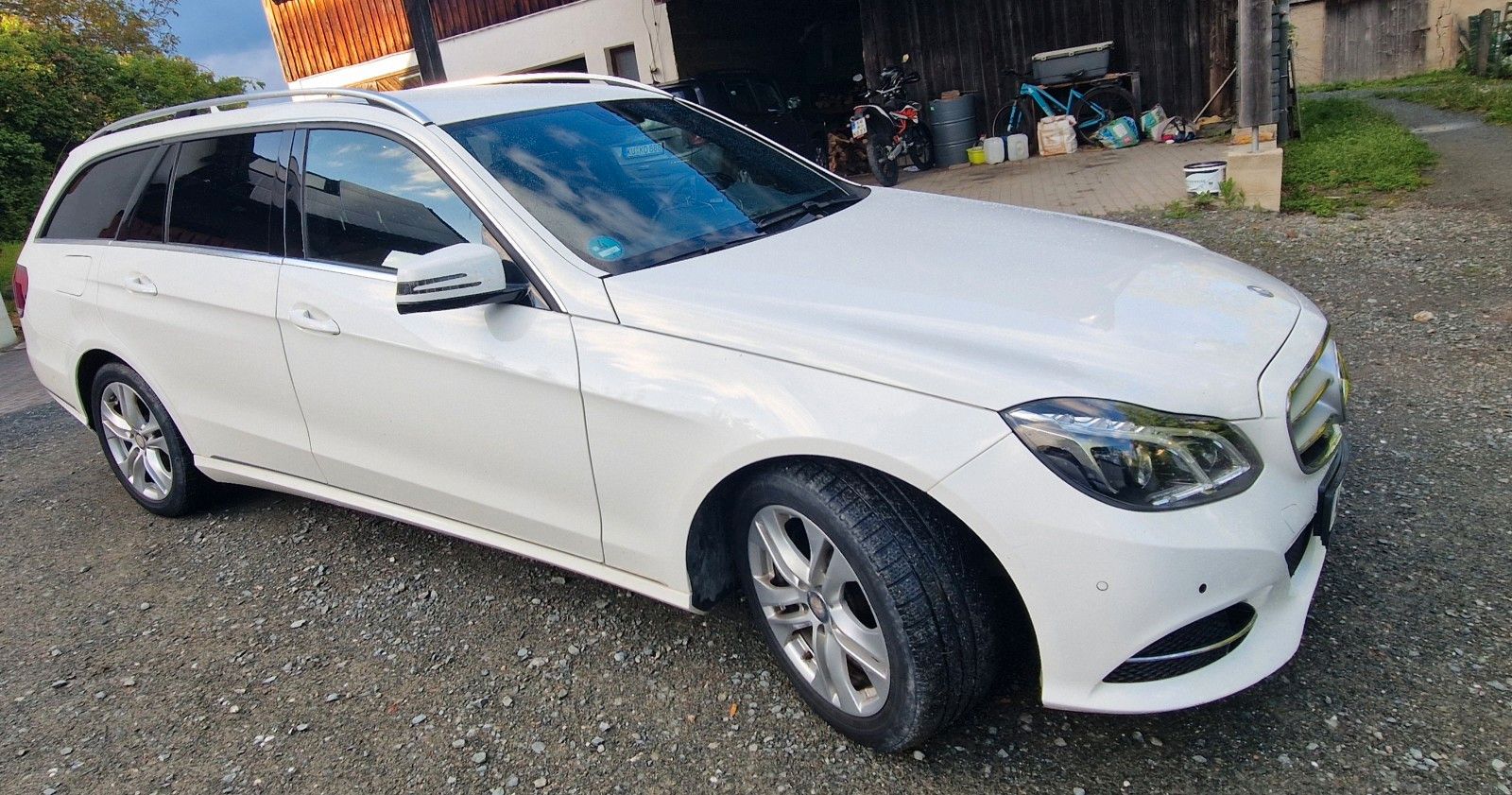 MERCEDES-BENZ E 220 BlueTEC 4MATIC T Autom. -