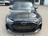 Audi RS3 2.5 TFSI quattro +PANO+MATRIX+ - mit Benzin-Antrieb: Limousine, Automatik