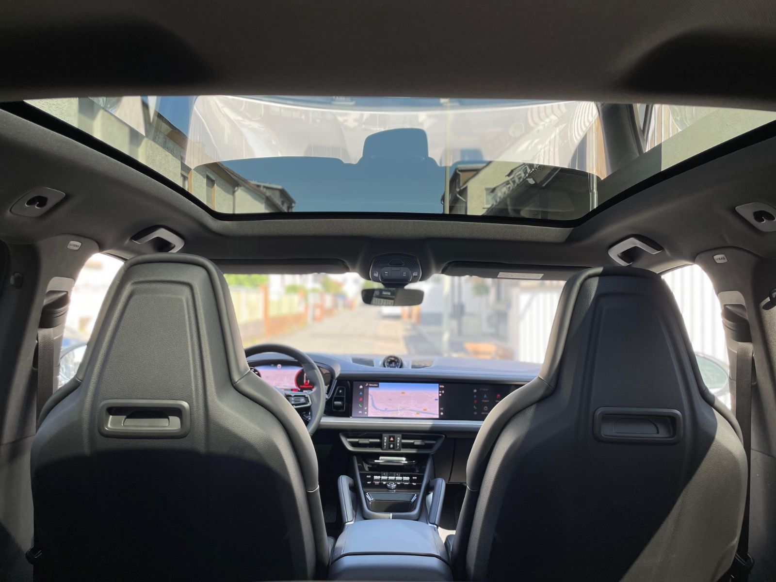 Fahrzeugabbildung Porsche Cayenne E-Hybrid Coupé |ACC|360°|SportDesign|22"