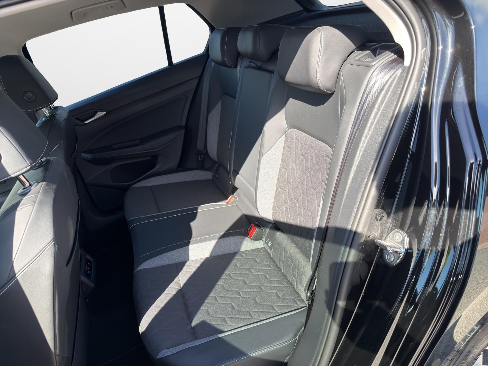 Volkswagen Golf 1.5 eTSI DSG Energy Navi LED Kamera PDC LM, миниатюра 12