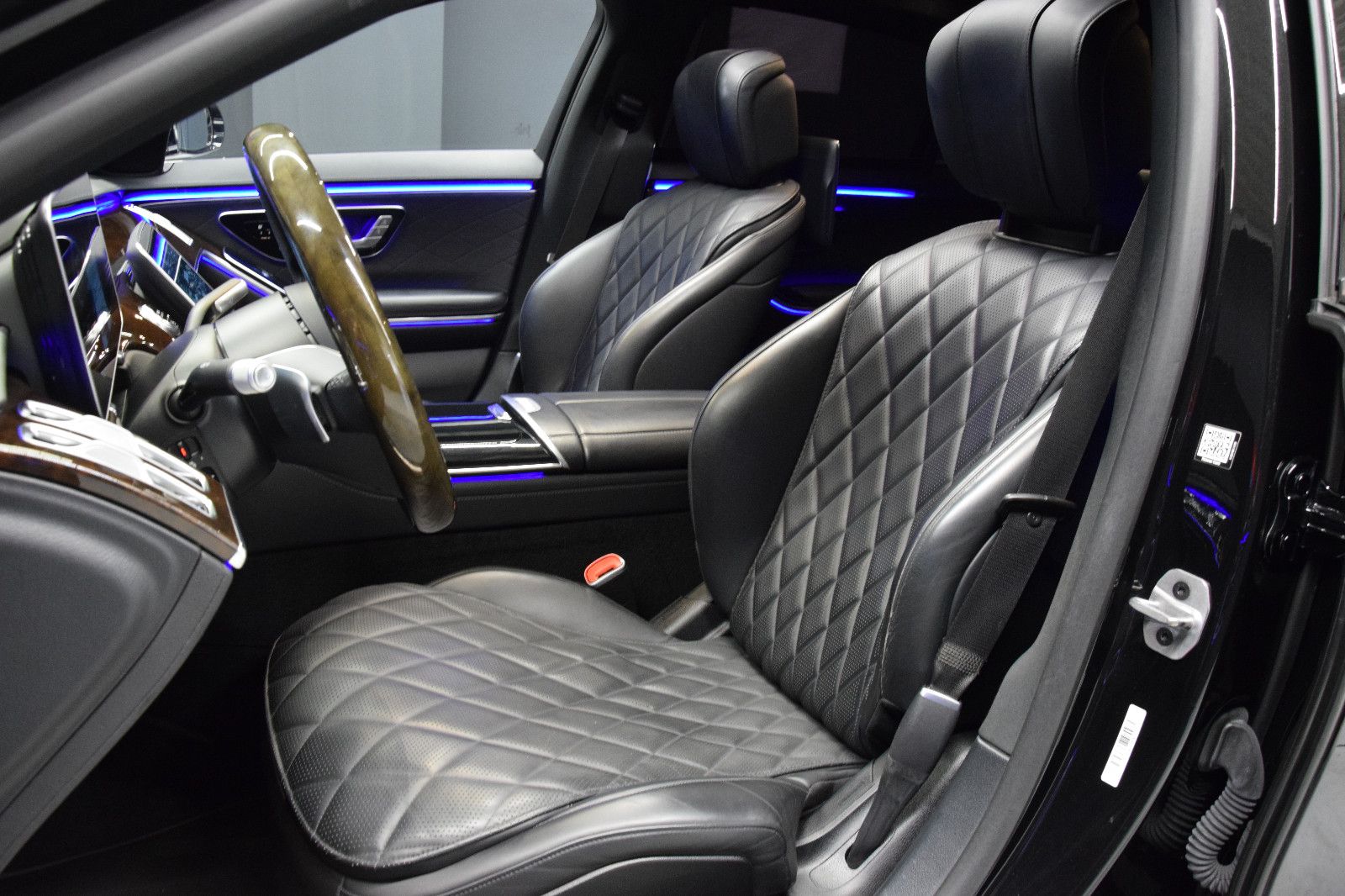 Fahrzeugabbildung Mercedes-Benz S 400 d 4Matic Lang AMG Pano TV Burmester HeadUp