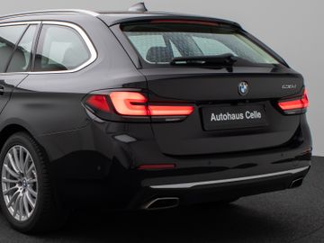 Fahrzeugabbildung BMW 530d LuxuryLine Pano Kamera Laser HUD DAB HiFi