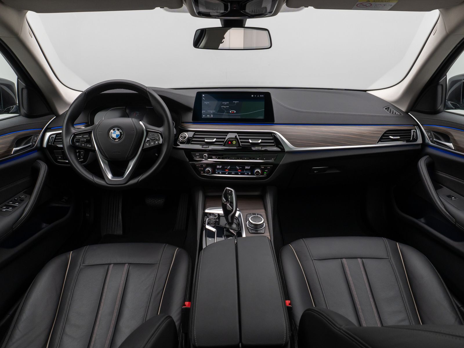 Fahrzeugabbildung BMW 530d Luxury Line Panorama Kamera DAB HiFi Alarm