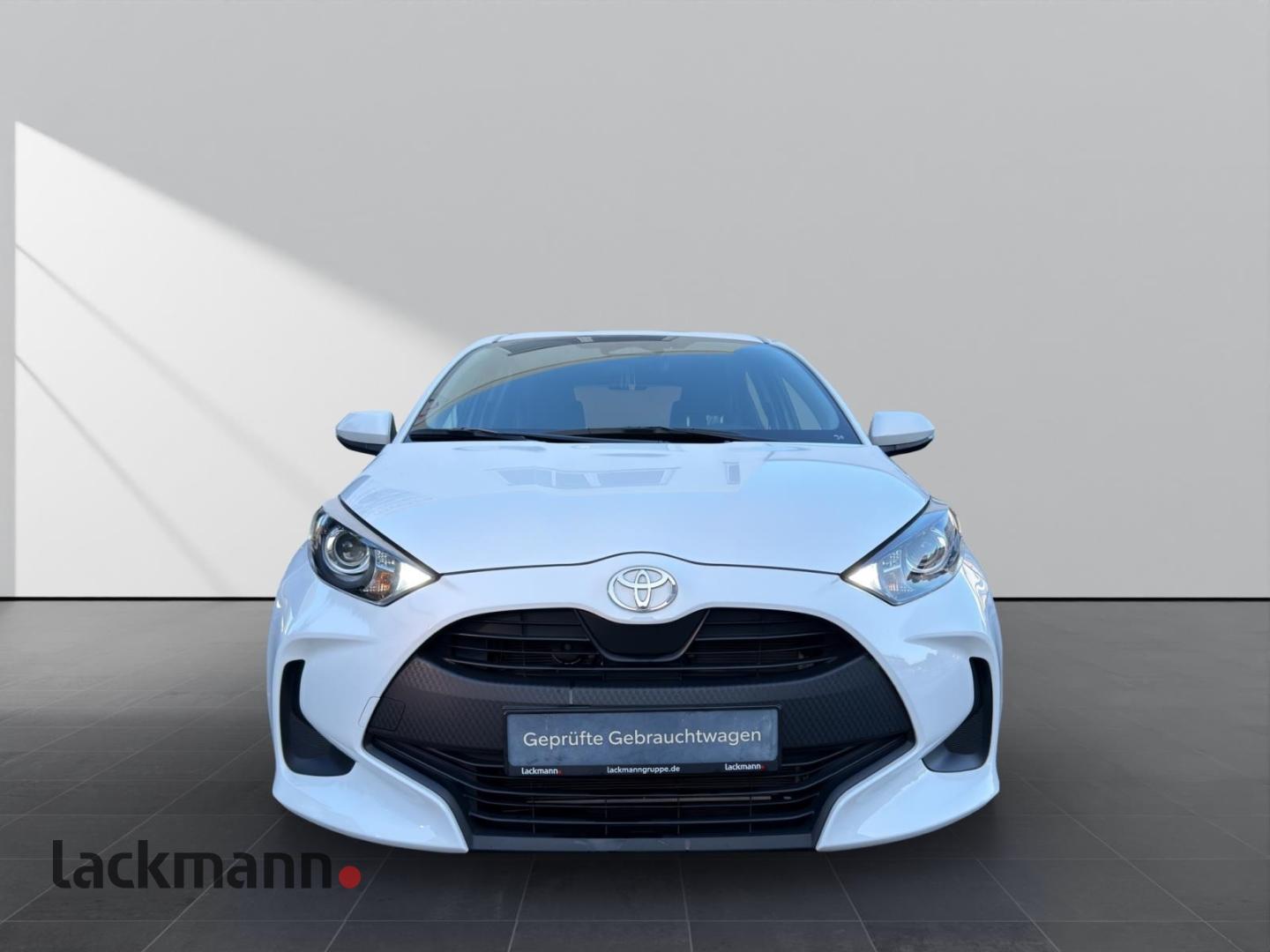 Toyota Yaris 1.5 Hybrid Business Edition*Keyless*SHZ*